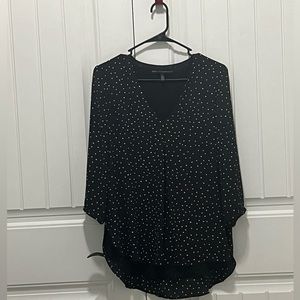 WHBM 3/4 Sleeve Polka Dot Blouse. White House black Market top size 4